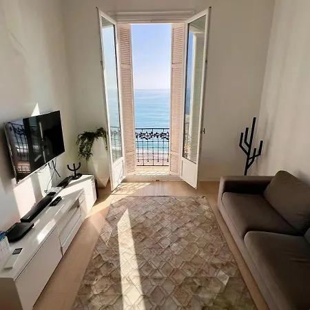 Apartment Les Hirondelles, 3-room With Magnificent Sea View